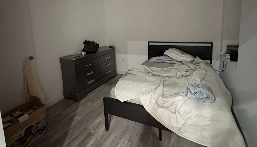 Hazel Davis's room