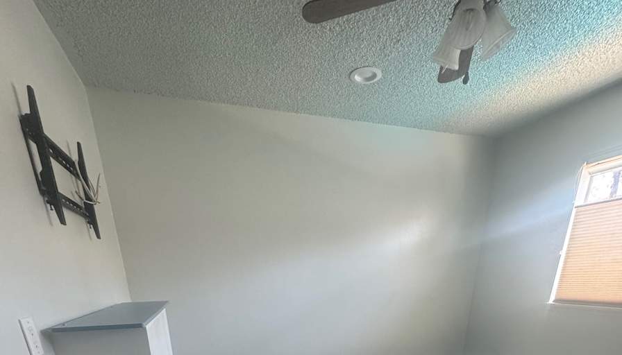 JOE Victorino's room