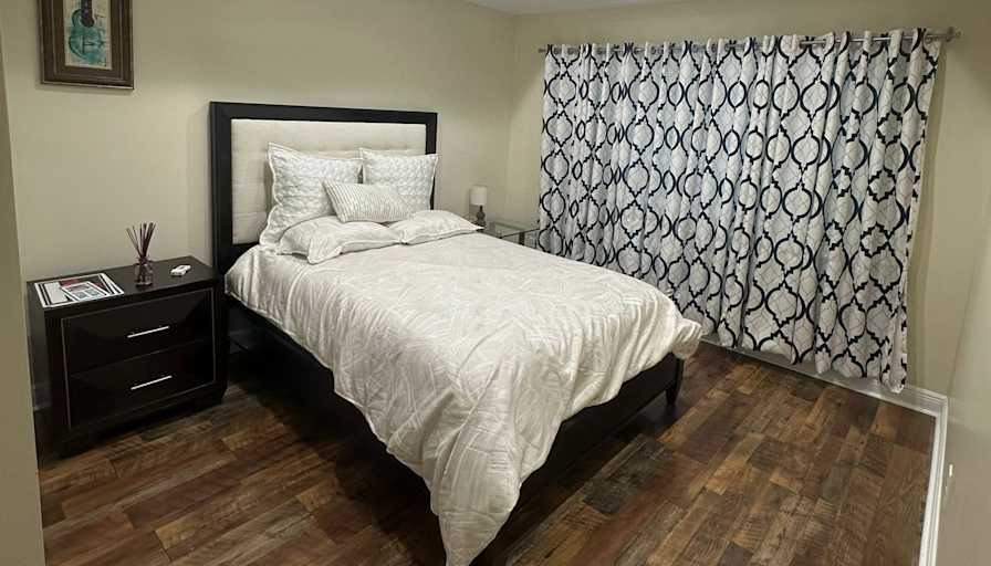 Rolando's room