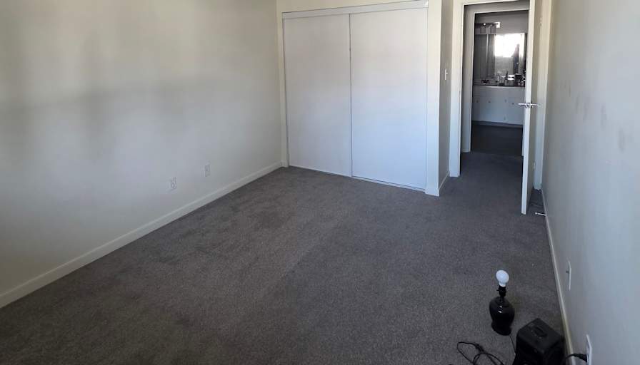 JOHNATAN  OROXKO's room