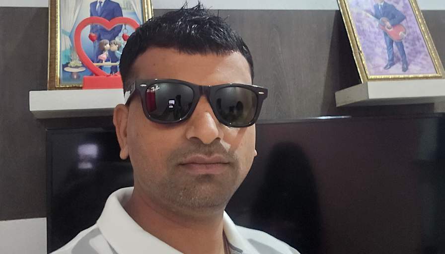 Satyaveer's room