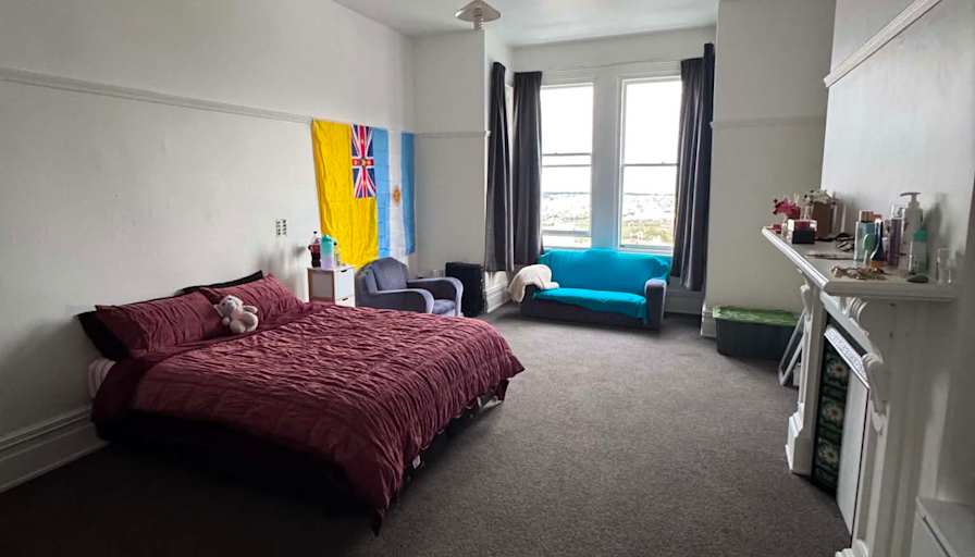 Tiziano Gabriel Guzman's room