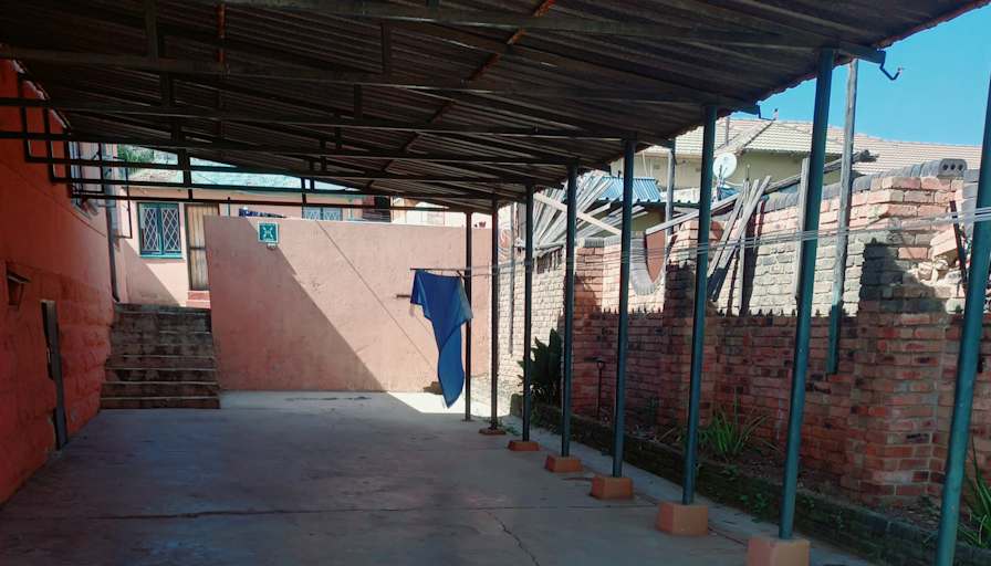 Zinhle's room