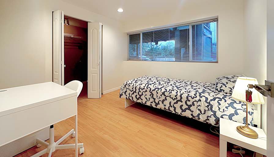 Shirin's room