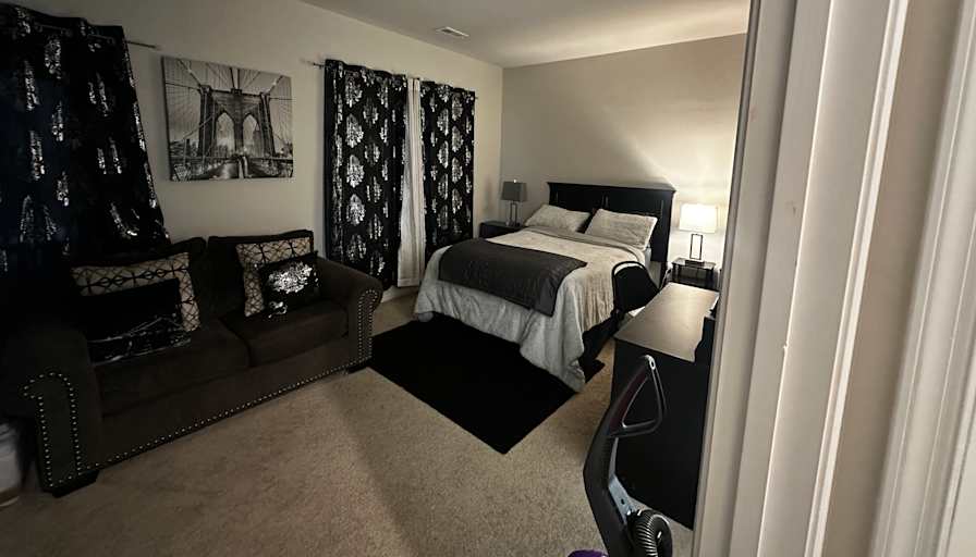FeliciaAde's room