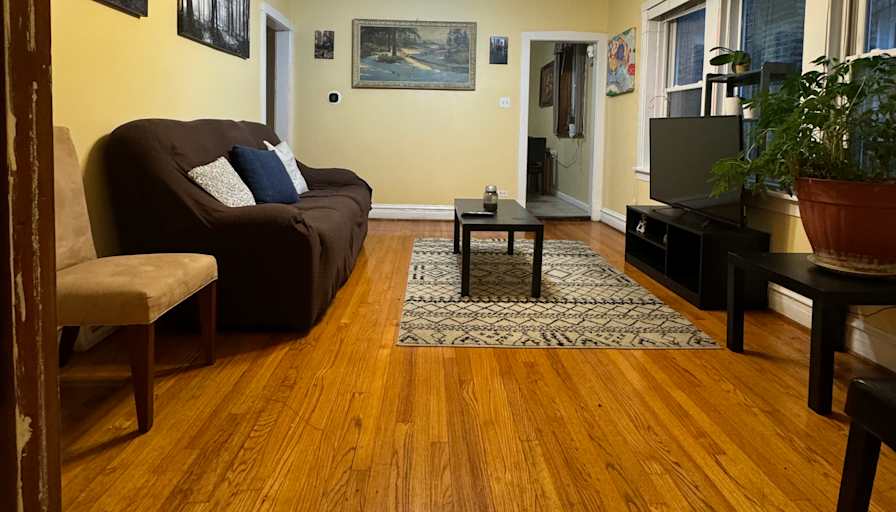 Magno's room