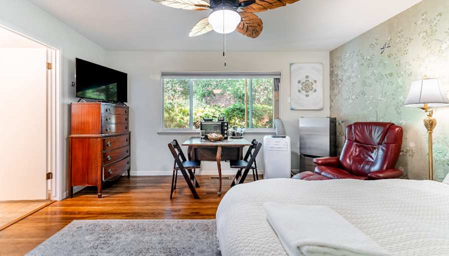 Sage Taylor Kingsley's room