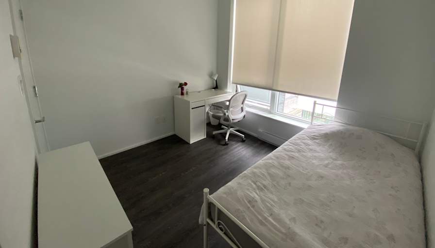 Jin's room