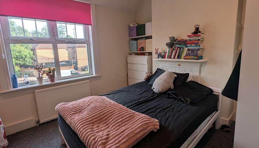 Latifa's room