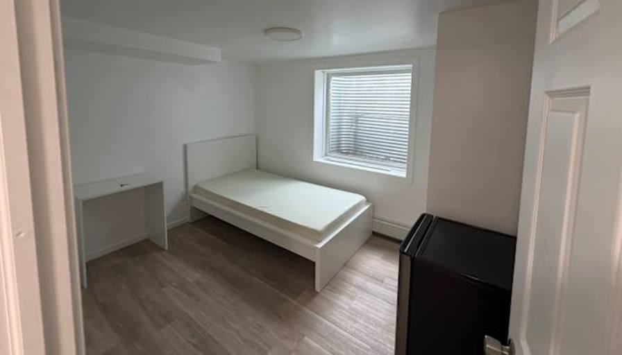 Ahsan Akhlaque's room