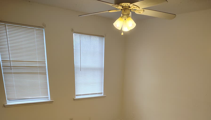 Chuzzlevit Redding's room