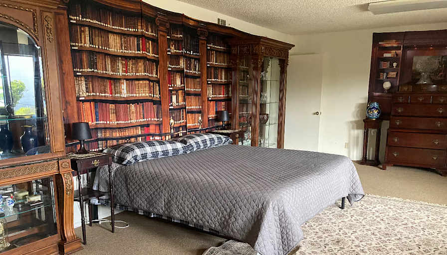Veronica's room