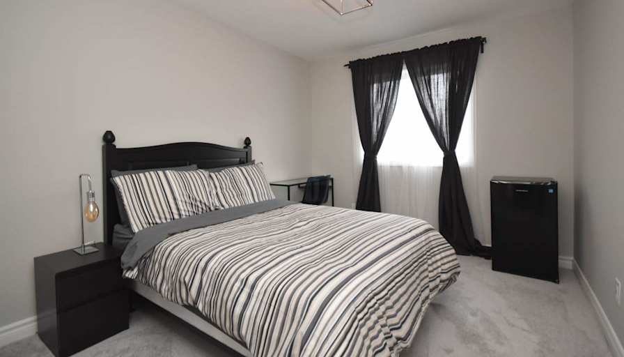 Rent In Ottawa Property Management Inc's room