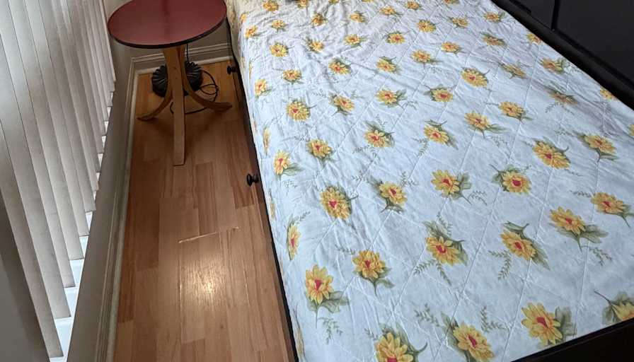 Yuksel's room