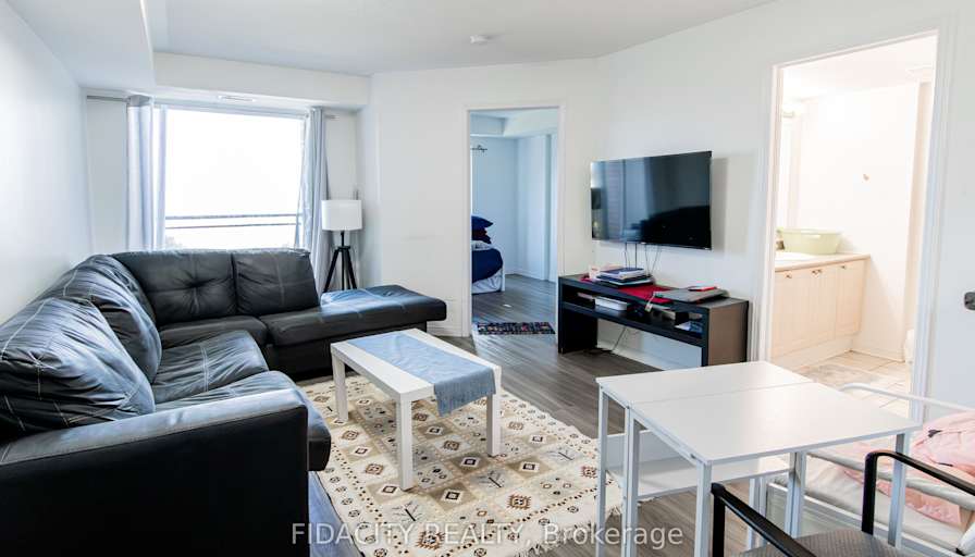 Tom's room