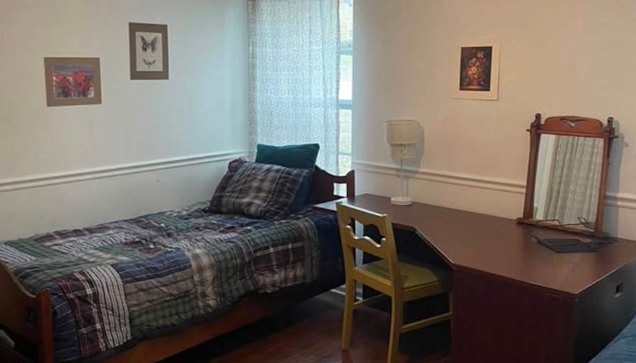 terrence brooks's room