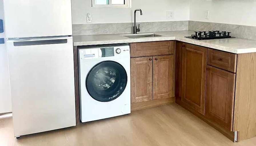 charming one-bedroom Available's room