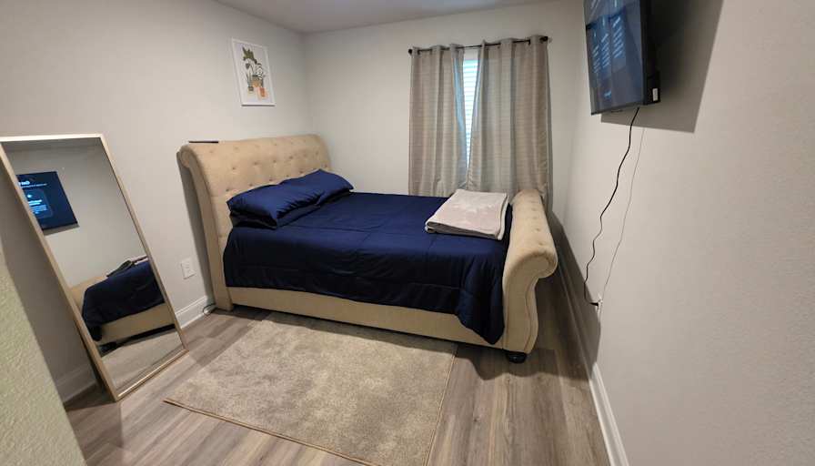 ROMAINE's room