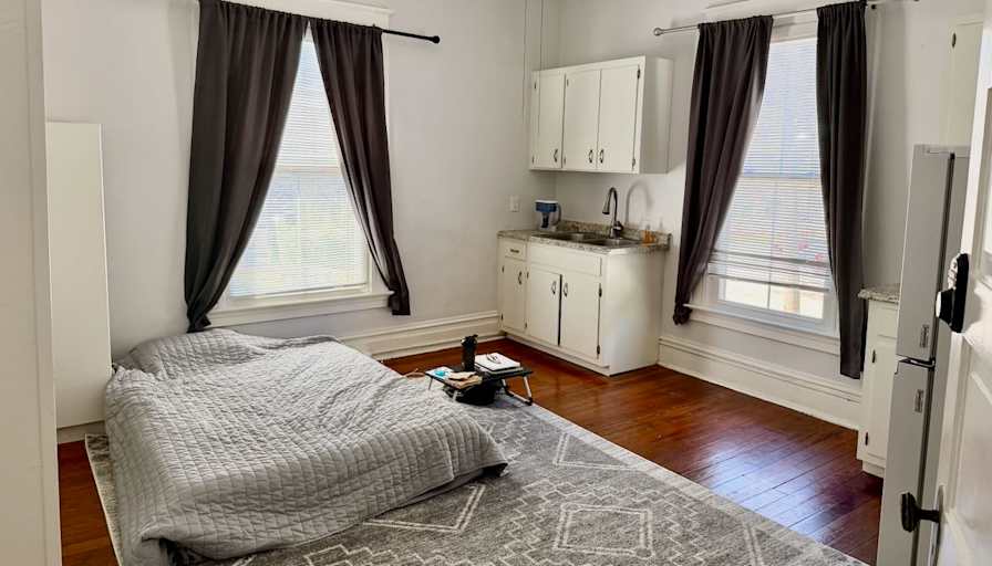 Howard Jeon's room