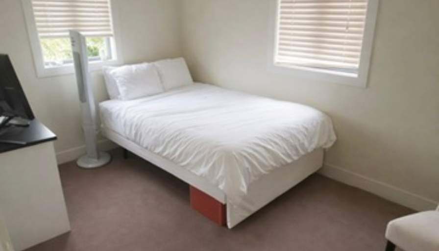 Simone's room