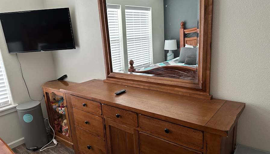 Tacy Taylor's room