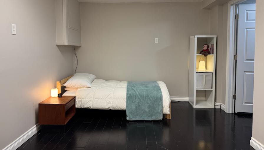 Jeong's room