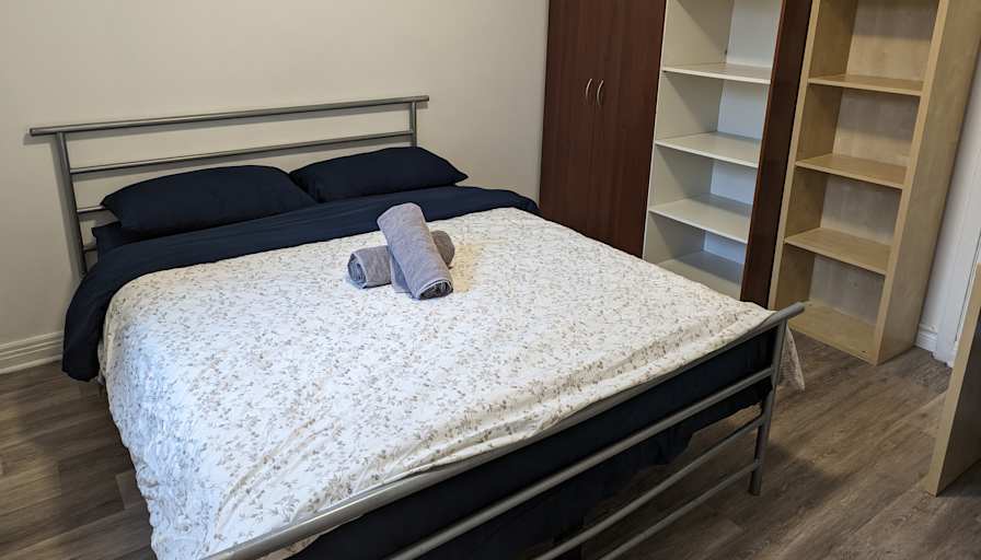 LEI XU's room