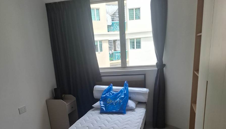 Woo swee yuen's room