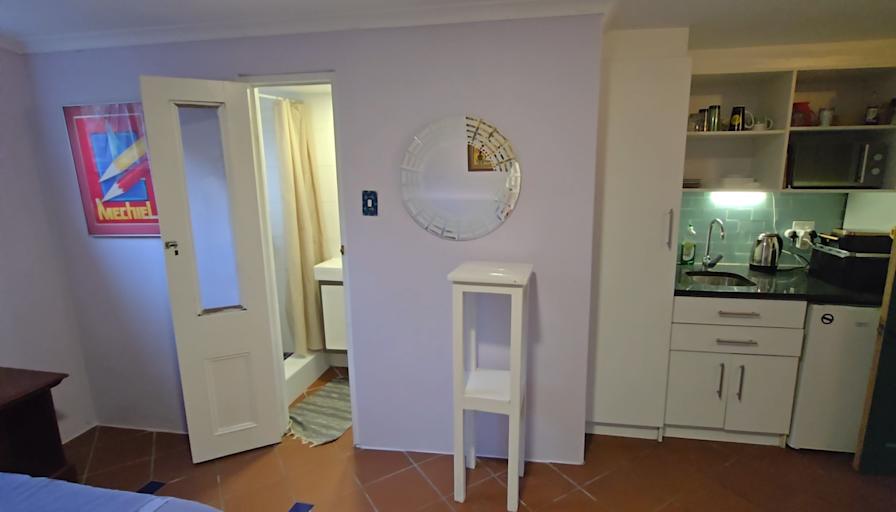 Green Point Tree House's room