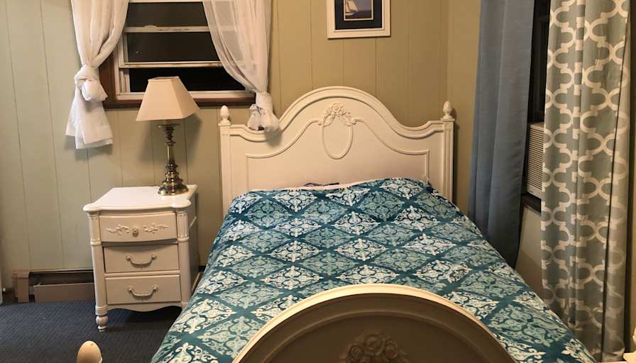 Yves's room