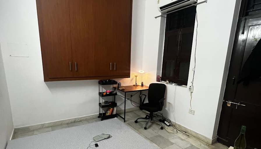 Pranshit's room