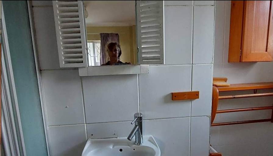 Lee's room