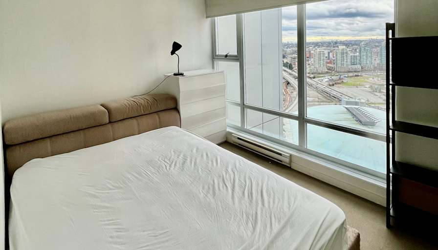 Lee's room