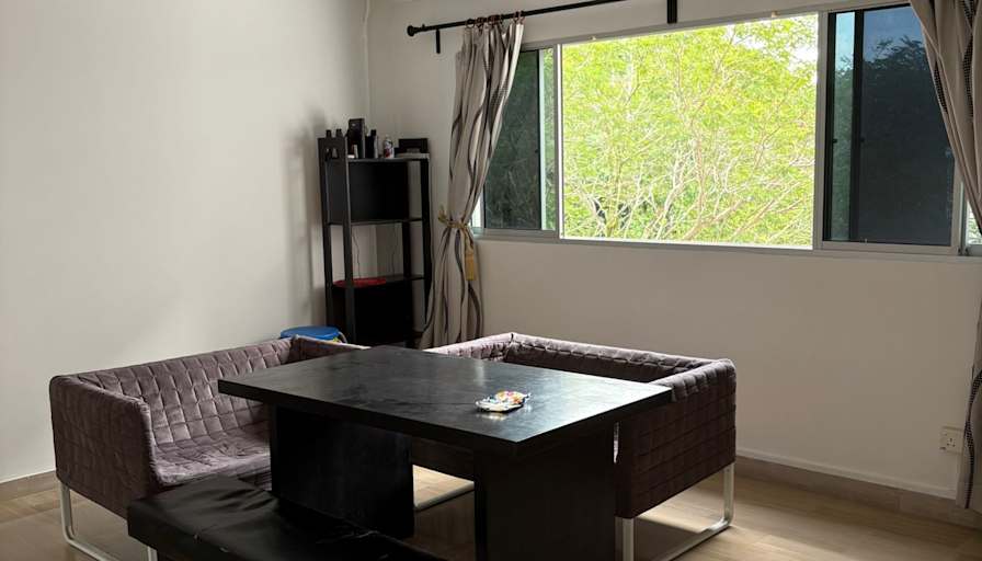 Htet's room