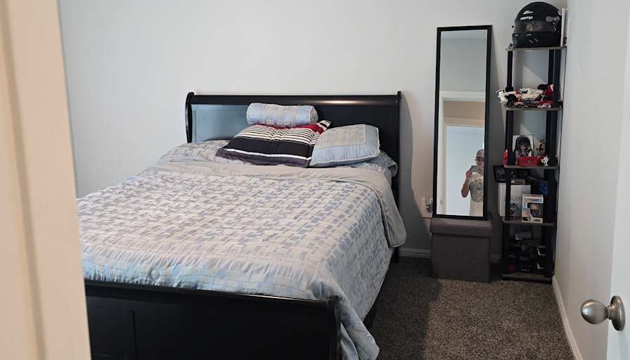 SCOTT VANCE's room
