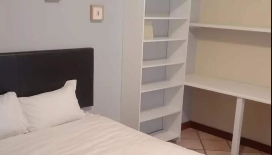 Omalo's room