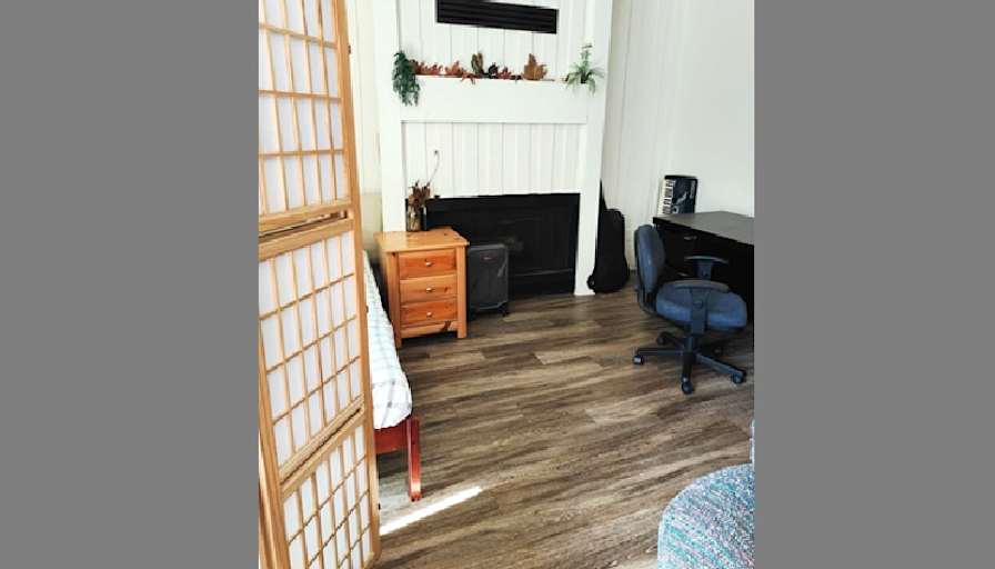 Moni's room