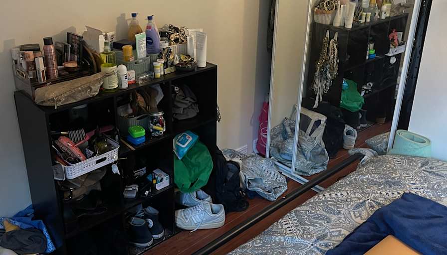 ochi's room