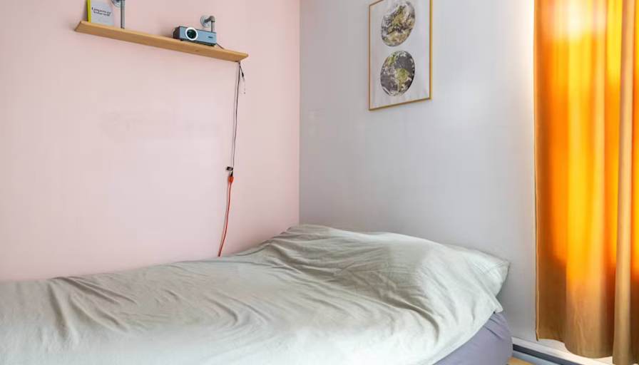 Elody's room