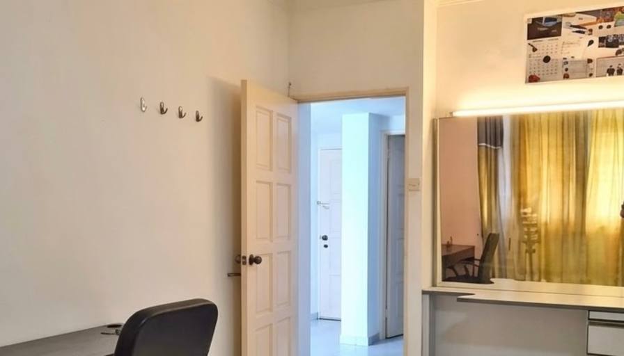 hwa san's room