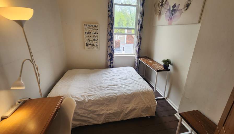 Laure's room