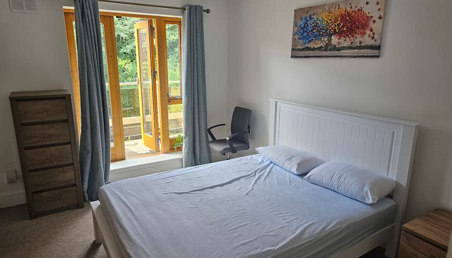 Stefano's room