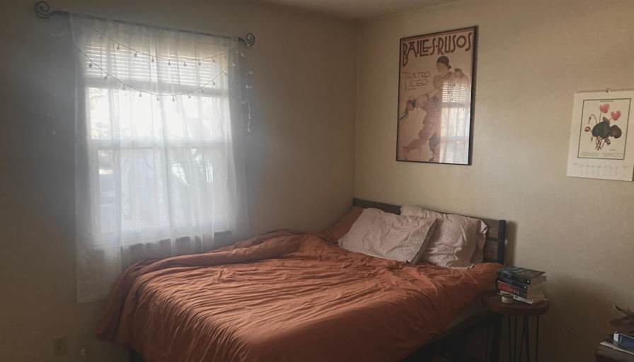 TRENT WILLIAMS's room
