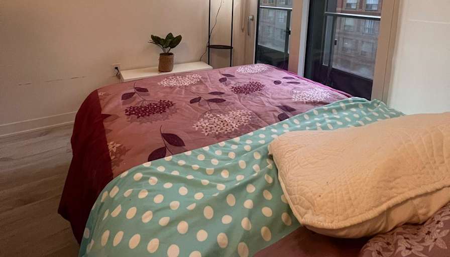 Emre's room