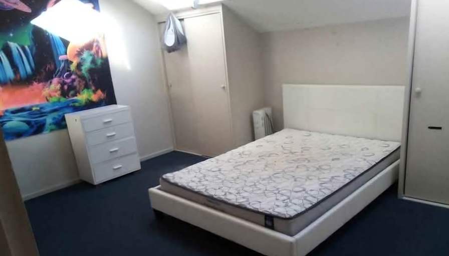 patricia adamkova's room