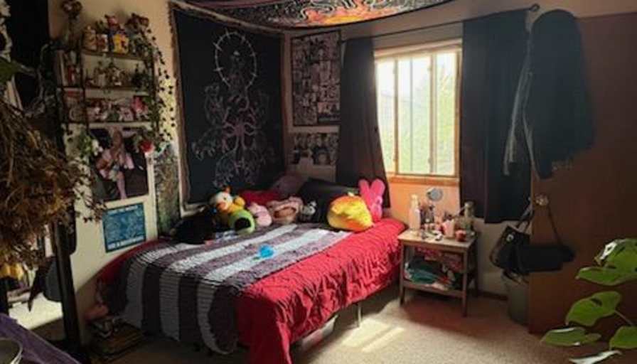 Jacqua's room