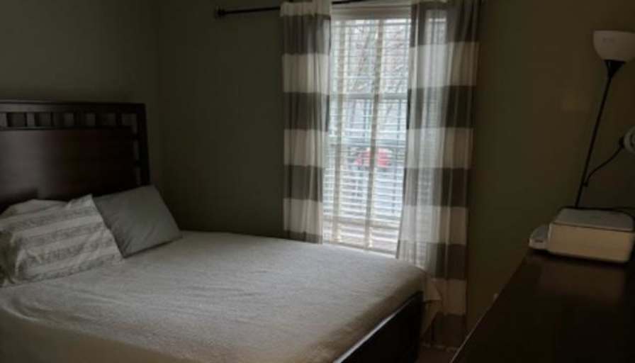 Liz's room