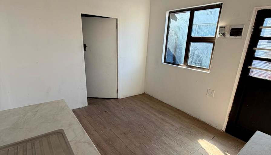 Donovan's room