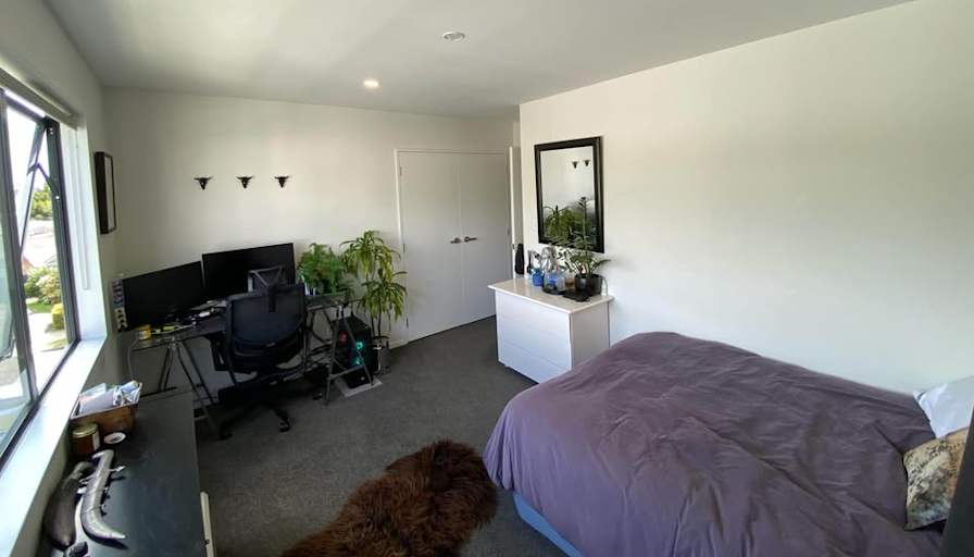 Locky Buchanan's room