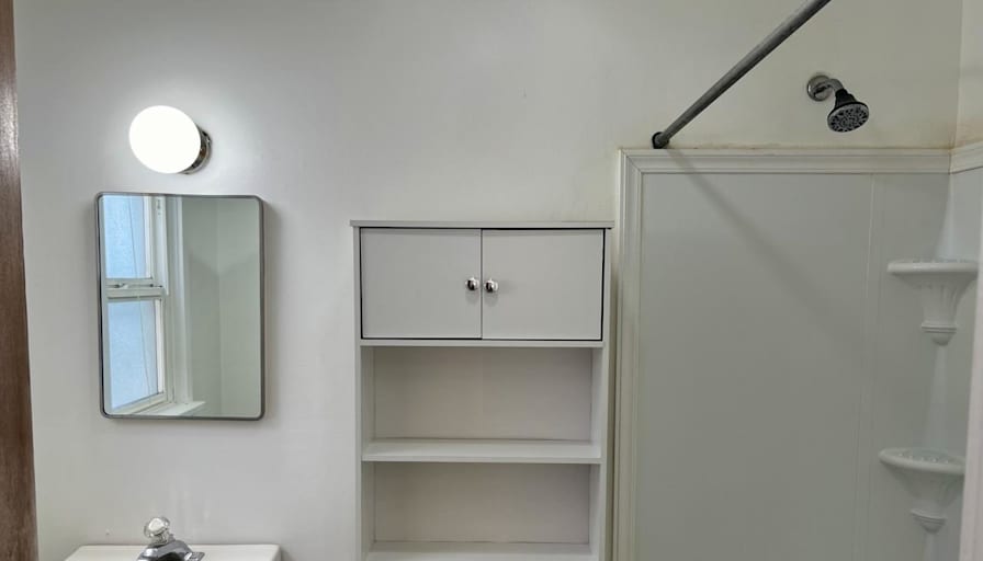 Jenifer's room